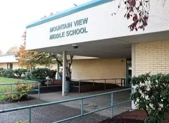 Mountain View Middle School receives support from Beaverton Education Foundation in new before school middle school programming